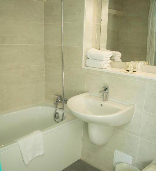 בית מלון כפרי Les Tourrades