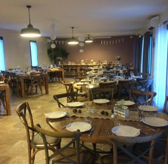 فندق Le Mas De Valaurie