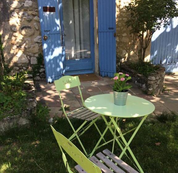 فندق Le Mas De Valaurie