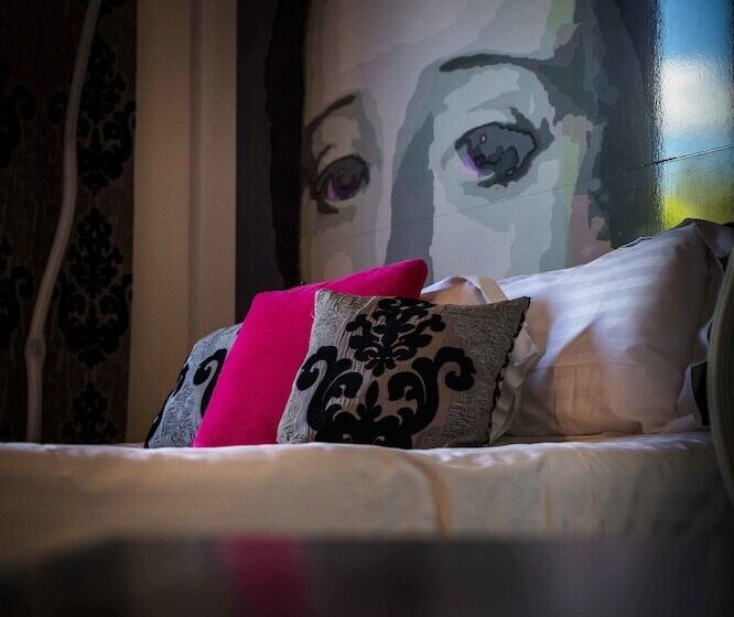 בית מלון כפרי Maison Decoret   Relais & Châteaux