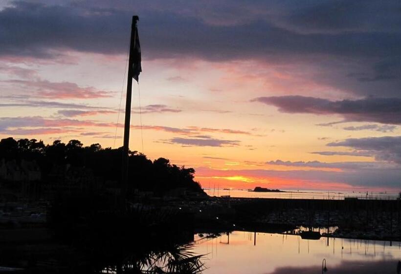 ホテル Manoir Du Cunningham