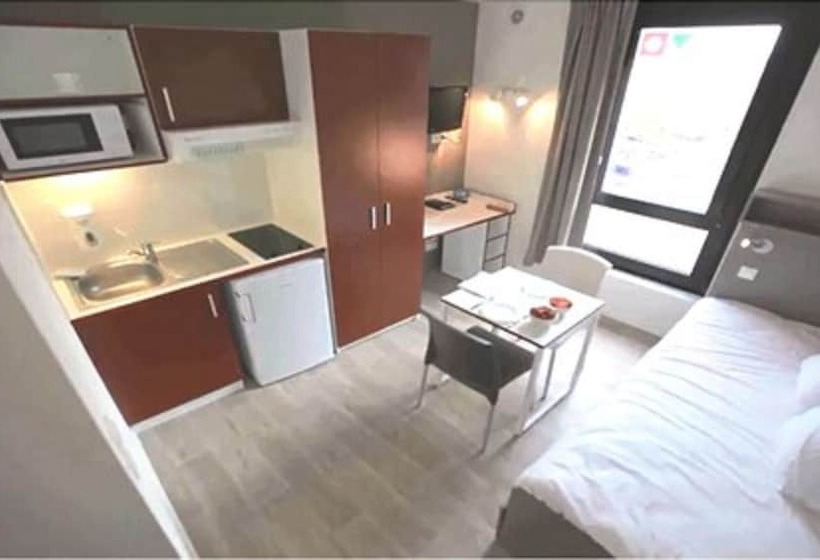 ホテル Montempô Apparthôtel Strasbourg