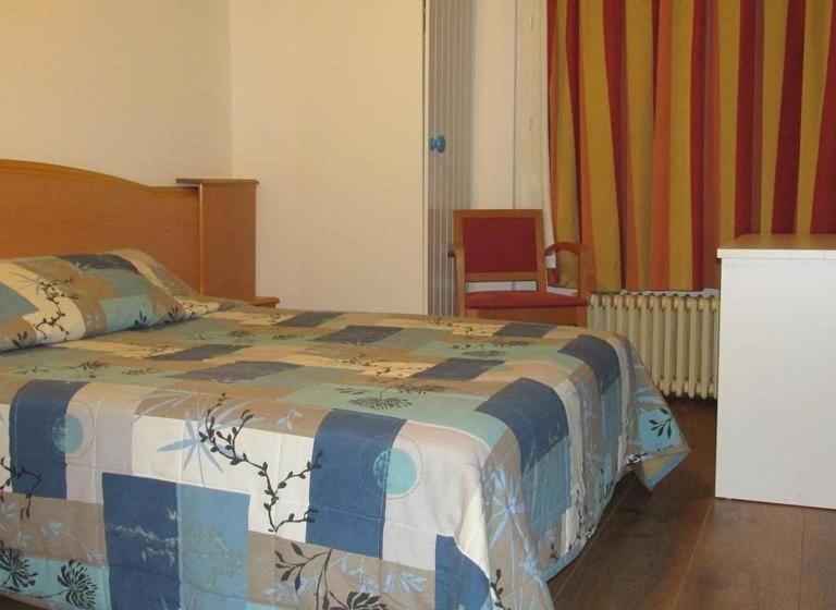 בית מלון כפרי Pictav Hôtel