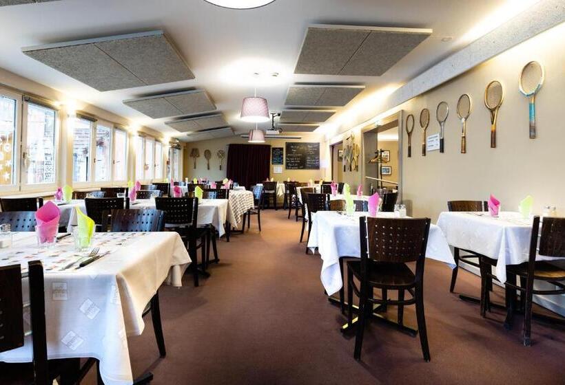 Отель Restaurant Espace Squash 3000