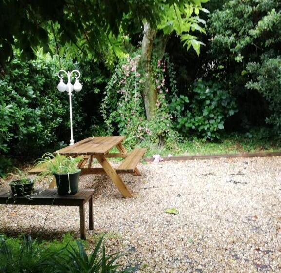 בית מלון כפרי Saint Charles Hôtel & Coliving Biarritz