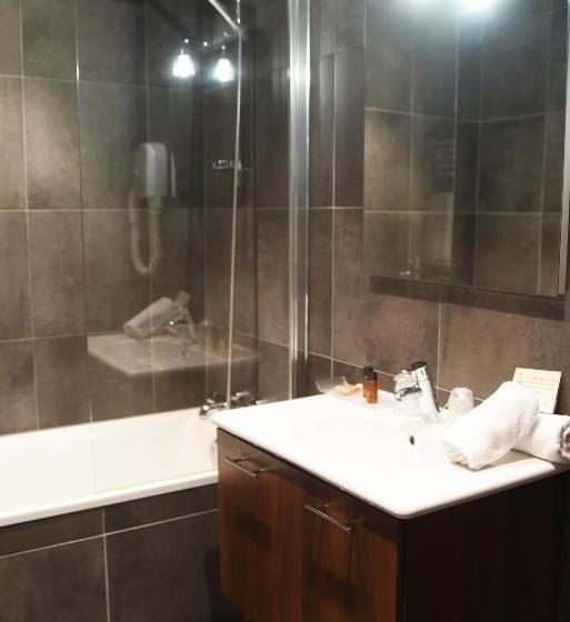 Отель Villa Les Bains