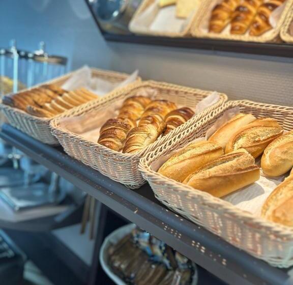 هتل Wood Inn Bordeaux Aeroport