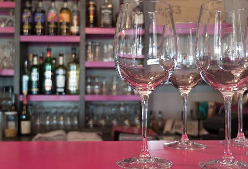 Мотель Logis Hôtel Restaurant La Vieille Ferme, Mâcon Nord