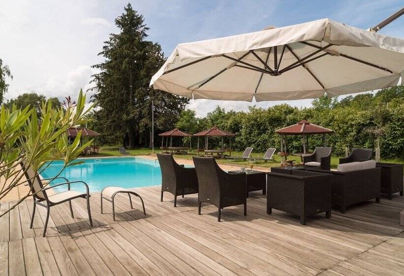 Мотель Logis Hôtel Restaurant La Vieille Ferme, Mâcon Nord