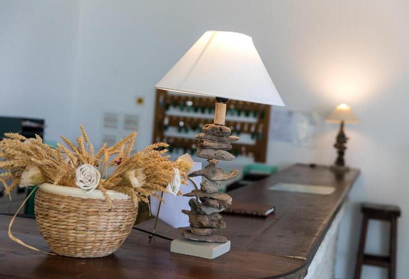 住所  Résidence Costa D'oru