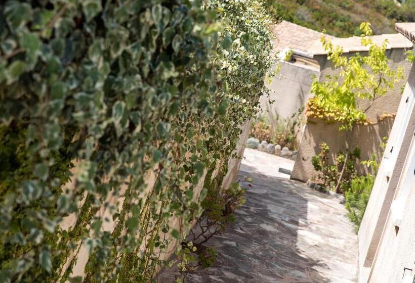 レジデンス Résidence Costa D'oru