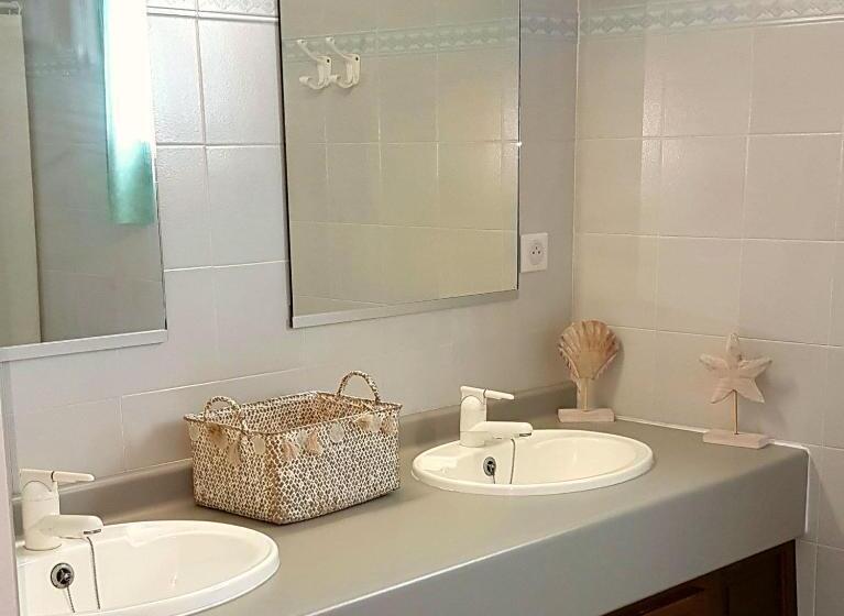 住所  Résidence Costa D'oru