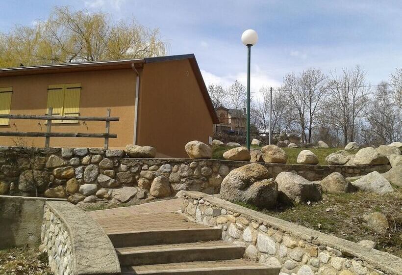 אתר נופש Village Club Yravals