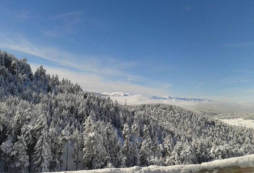 אתר נופש Village Club Yravals