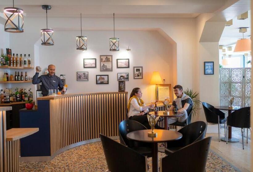 Vtf L Hotel Des Bains