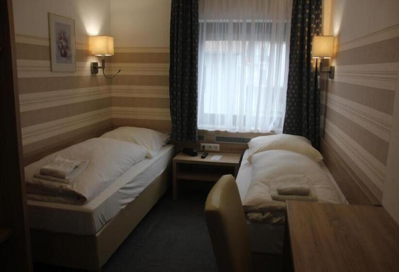 Airport Hotel Zum Taubengrund