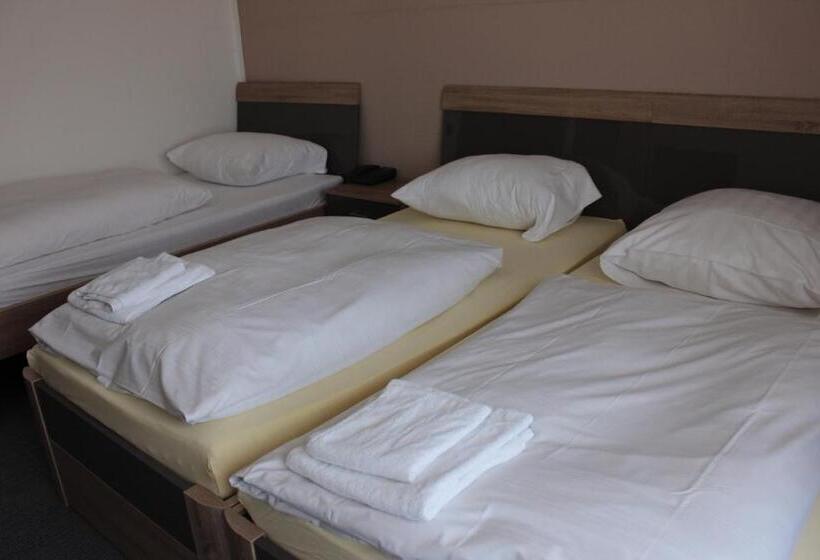 Airport Hotel Zum Taubengrund