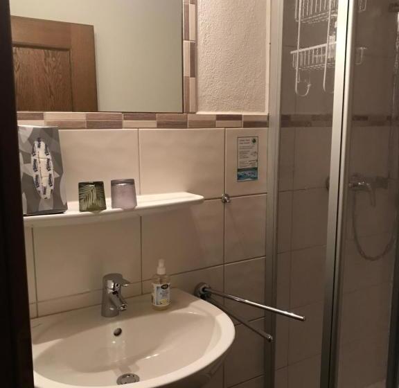 הוסטל Zum Kirchenbauer