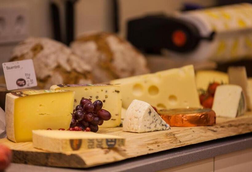 הוסטל Zum Kirchenbauer