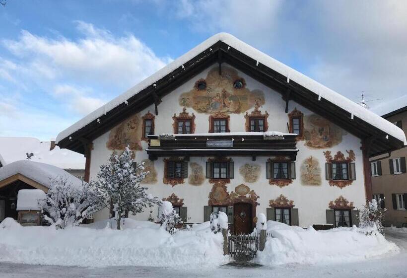 הוסטל Zum Kirchenbauer