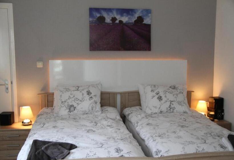 민박 De Witte Molen Kranenburg