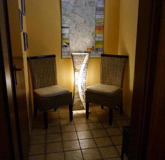 تختخواب و صبحانه Pension Heideweg