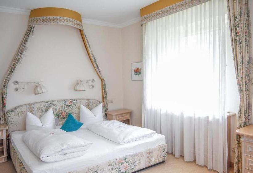 Bed and Breakfast Villa Adolphine