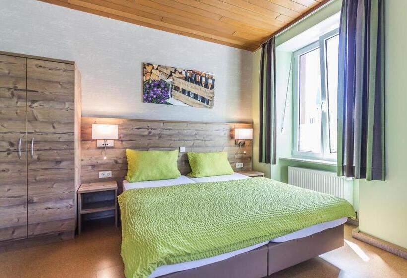 Отель Altes Schulhaus