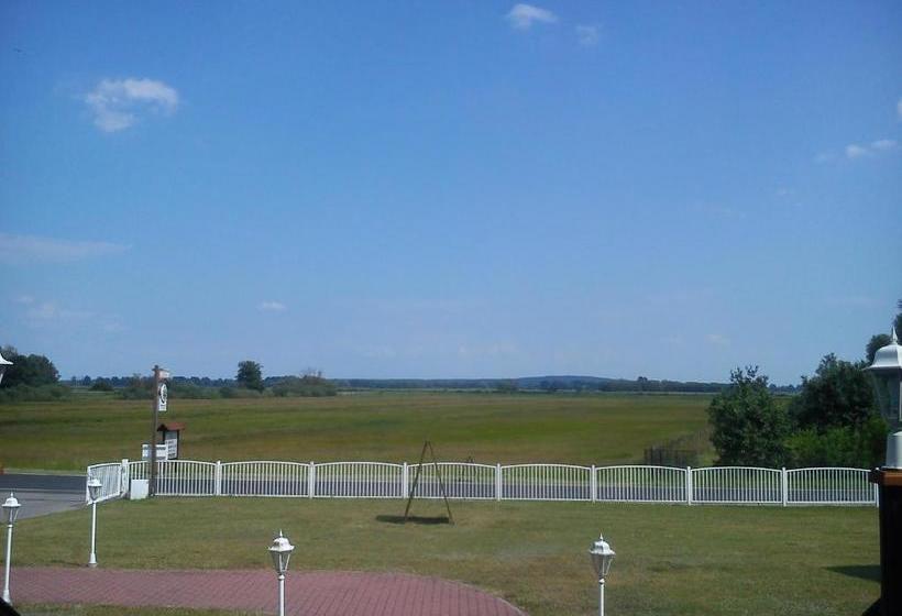 ホテル Am Schiffshebewerk