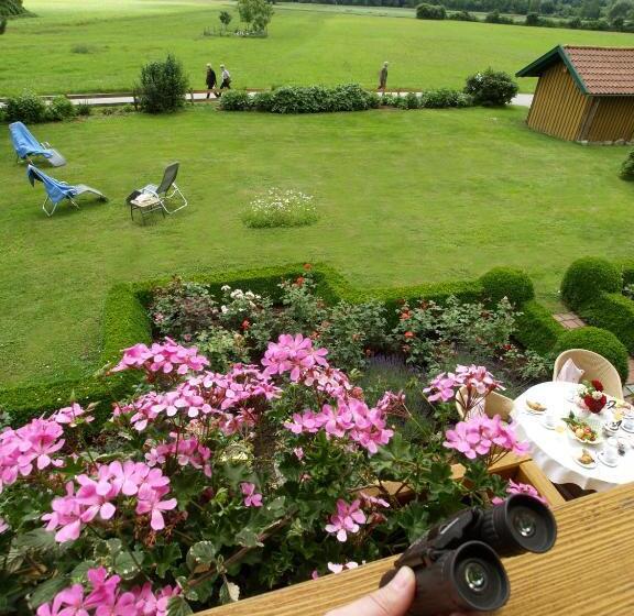 ホテル An Der Brunnader   Ihr Zuhause Im Rottal