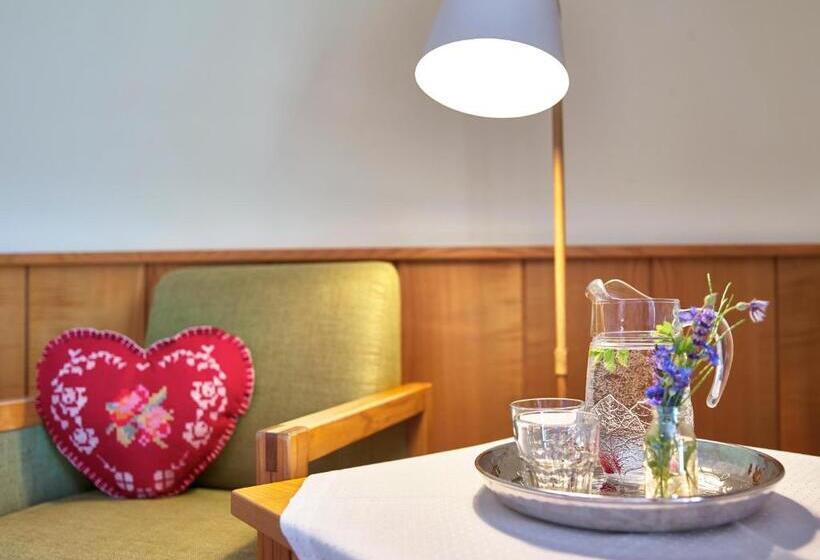 ホテル An Der Brunnader   Ihr Zuhause Im Rottal