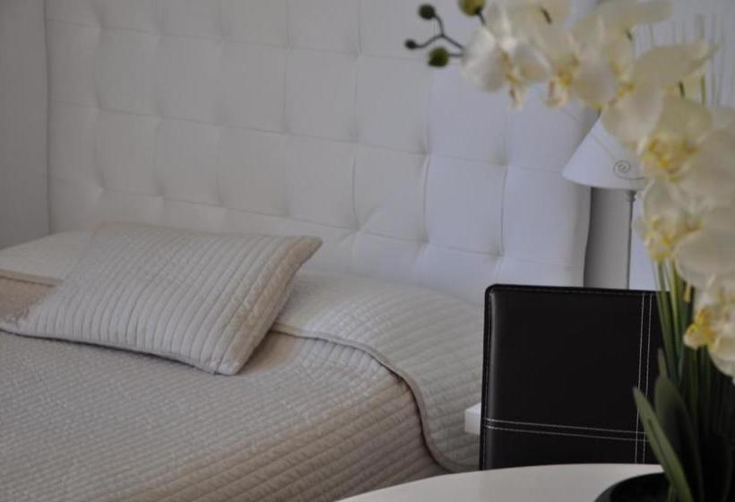 Отель Seayousoon Inn Cannes Studios