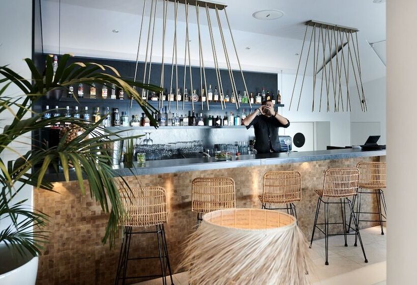 Отель Cala Di Greco