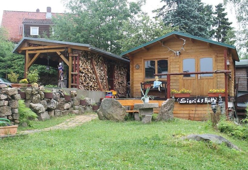 בית מלון כפרי Carlsruh