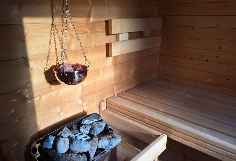 בית מלון כפרי Carlsruh