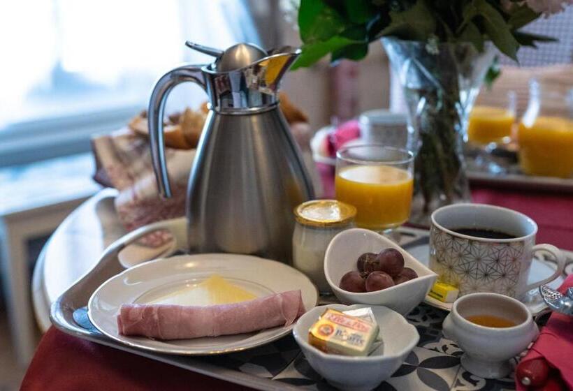 هتل Chambre D Hotes Le Petit Tertre