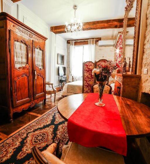 هتل Chambre D Hotes Le Petit Tertre