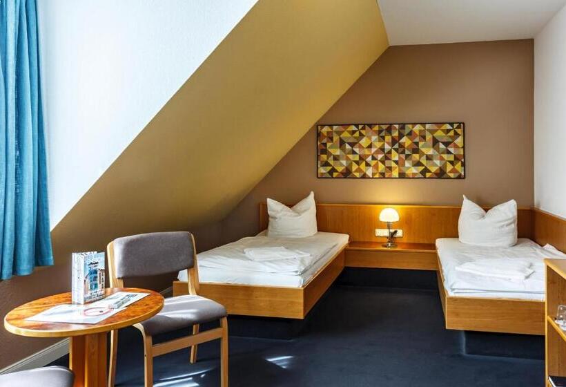 ホテル Citypension Dessauroßlau