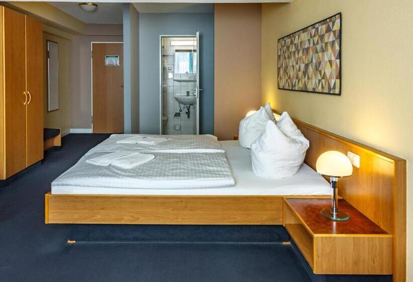 ホテル Citypension Dessauroßlau