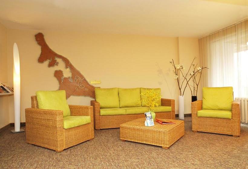 هتل Strandhaus Heringsdorf