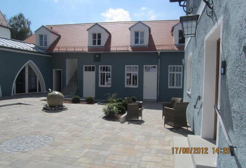 בית מלון כפרי Dah Inn