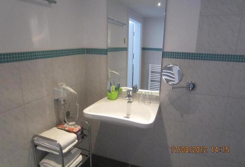 בית מלון כפרי Dah Inn