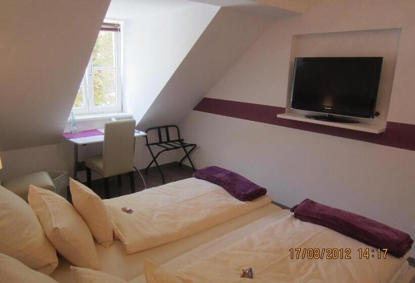 בית מלון כפרי Dah Inn