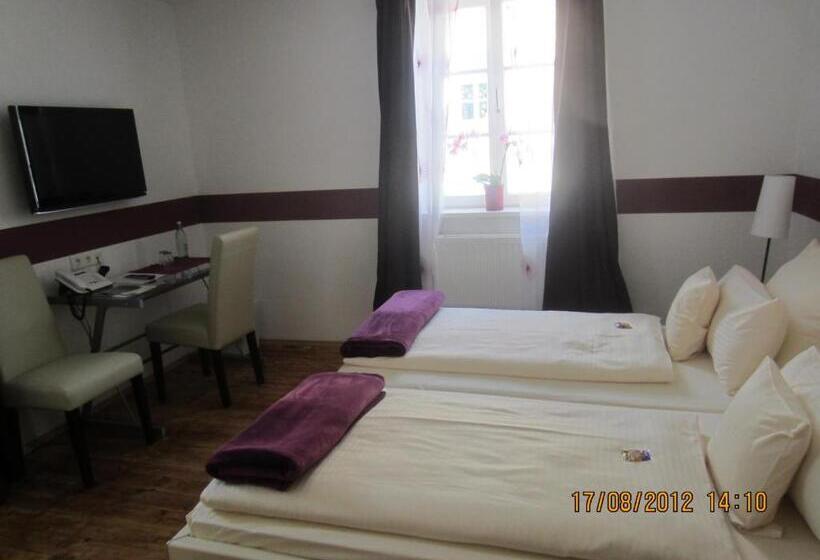 בית מלון כפרי Dah Inn