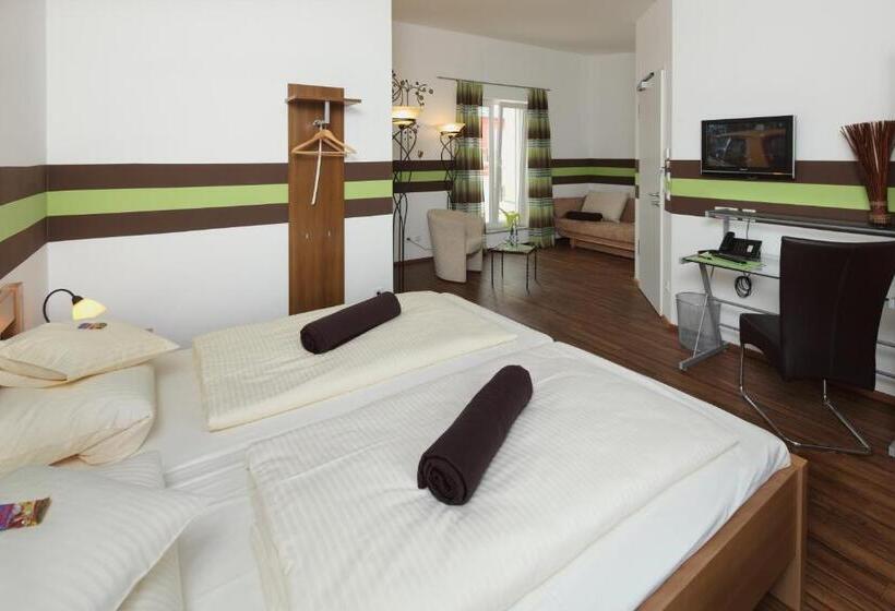 בית מלון כפרי Dah Inn