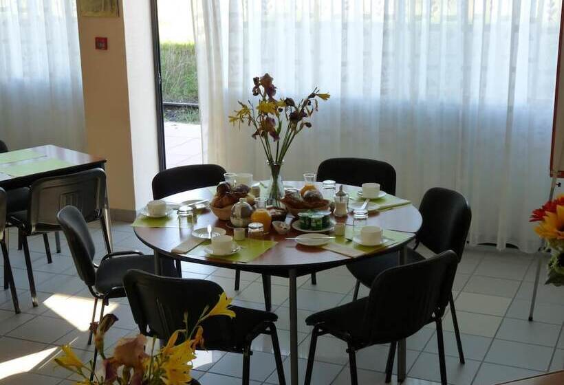 בית מלון כפרי De La Gare