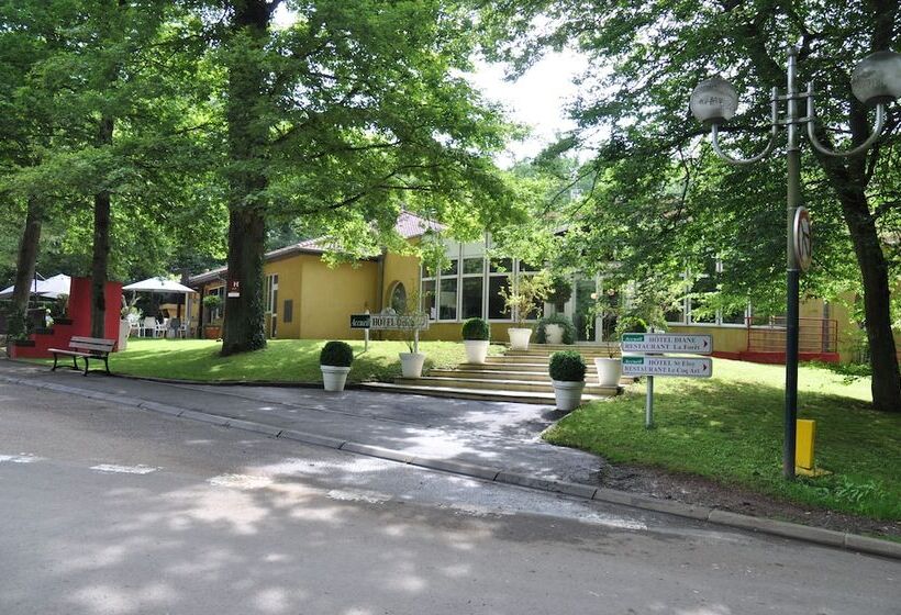 Отель Enzo Hôtels Premier Prix   Logis Amnéville