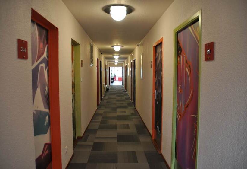 Отель Enzo Hôtels Premier Prix   Logis Amnéville