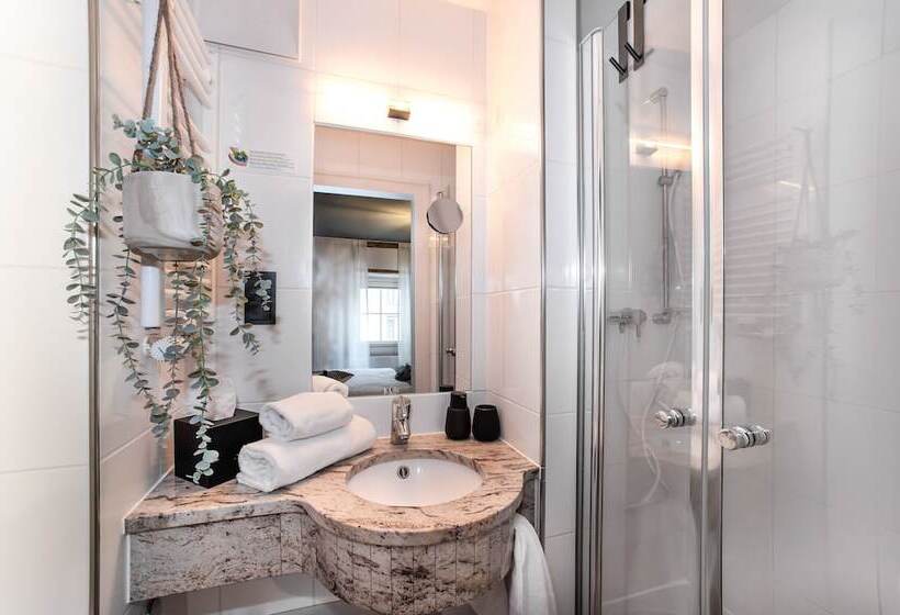 Отель Fuchs Life Style Mit Night Life