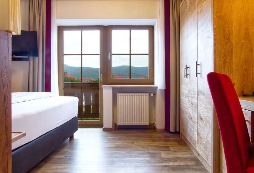 Garnihotel Zur Linde Bayerischer Wald Aktivcard Mit 130 Kostenfreien Leistungen Kostenloser Pa